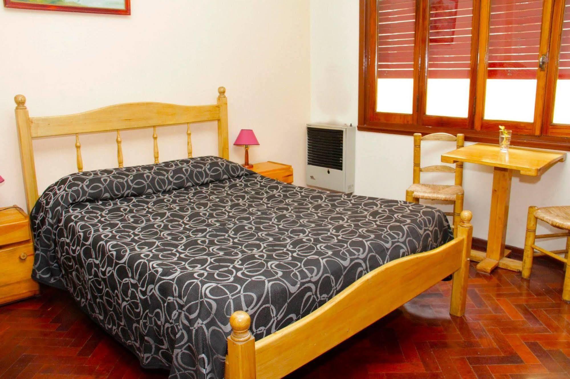 Hostal Confluencia Mendoza Exterior photo